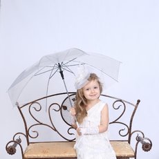 Малышка с зонтом