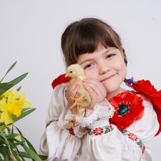 Фото с желтым пушистиком