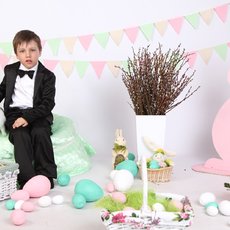 Мальчик на пасхальной фотосессии