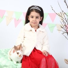 Принцесса на пасхальной фотоссесии