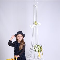 Фото біля Ейфелевої вежі