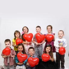 Любов навколо нас