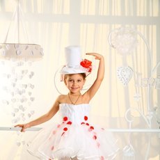 Дівчинка в балетній пачці