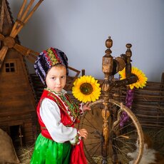 Хлопчик з прядкою