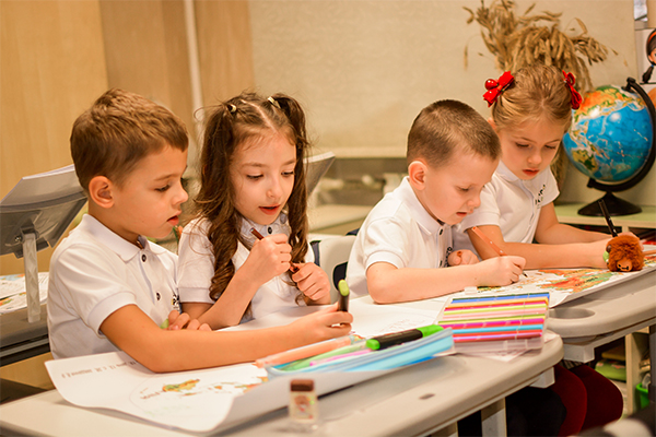 Творчі та спортивні студії