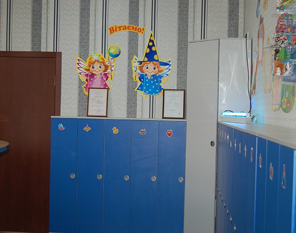 Шкафчики в углу